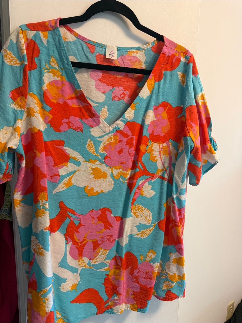 Bright Floral V-Neck Tee - Turquoise Multi